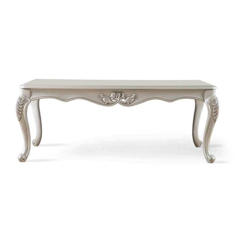 Table basse traditionnelle Clarissa en bois massif avec pieds sculptés